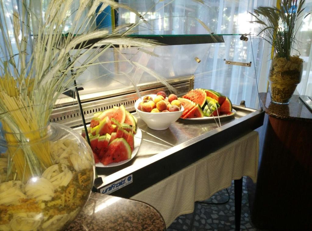 Diana Hotel 골든샌드 외부 사진